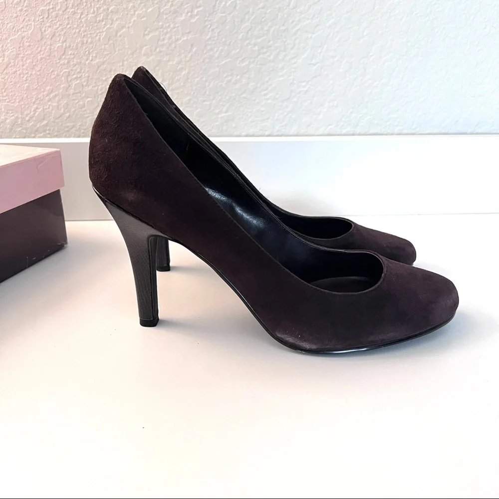 Bandolino Dark Brown Suede Heels Size 11
